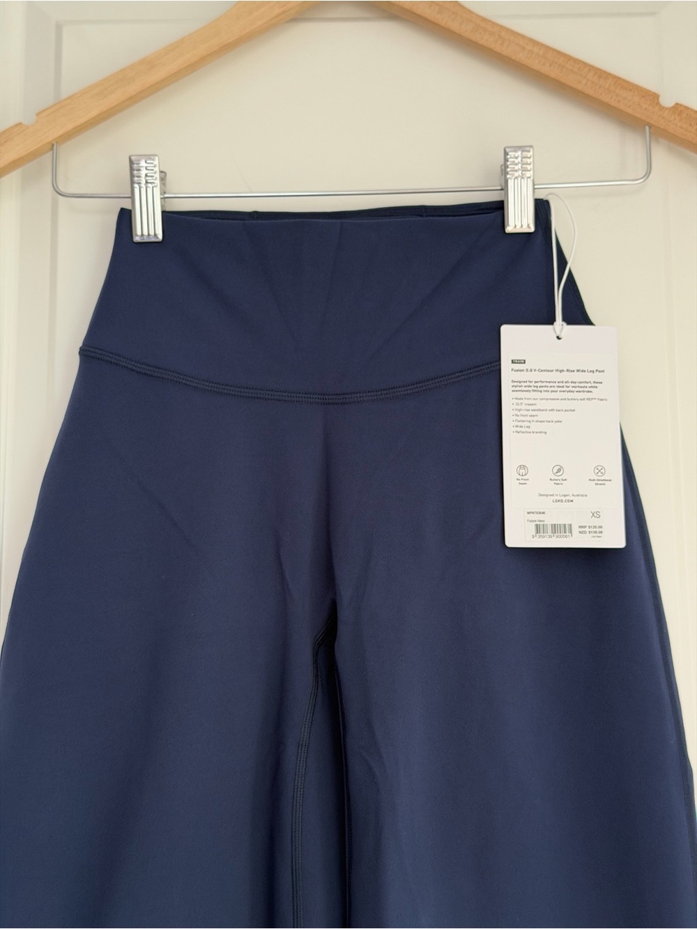 LSKD Fusion V-Contour High-Rise Pant in Future Navy, Size X-Small - Picture 8 of 12